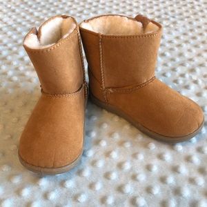 Wonder Nation Size 5 Infant Shoes